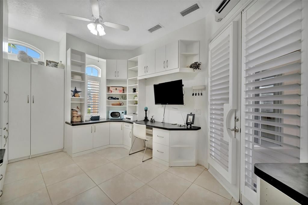 Activo con contrato: $339,900 (3 camas, 2 baños, 1612 Pies cuadrados)