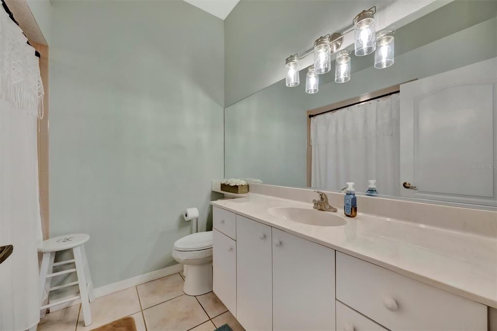 Activo con contrato: $339,900 (3 camas, 2 baños, 1612 Pies cuadrados)