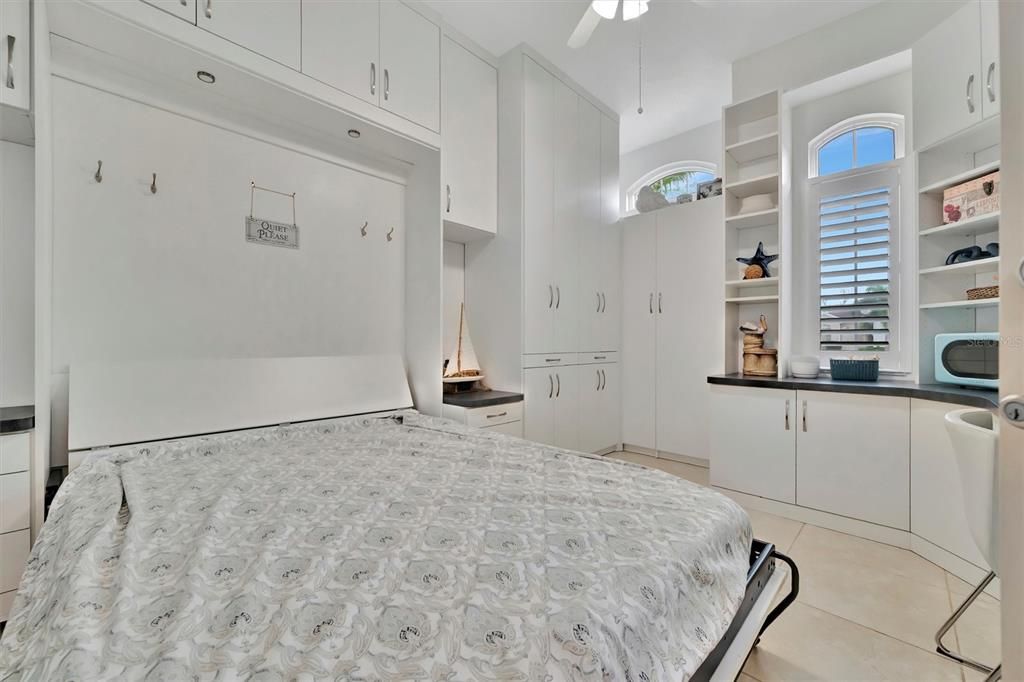 Activo con contrato: $339,900 (3 camas, 2 baños, 1612 Pies cuadrados)