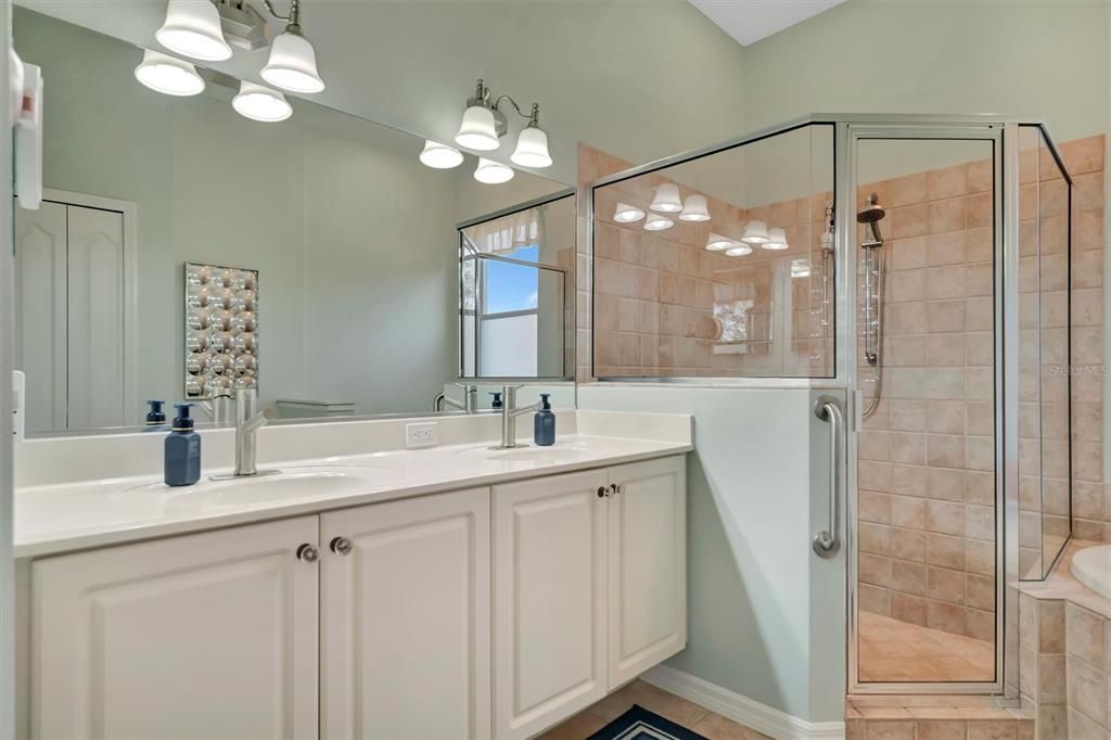 Activo con contrato: $339,900 (3 camas, 2 baños, 1612 Pies cuadrados)