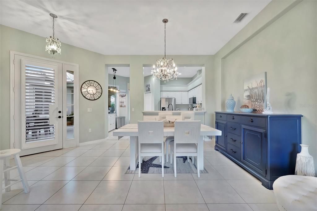 Activo con contrato: $339,900 (3 camas, 2 baños, 1612 Pies cuadrados)