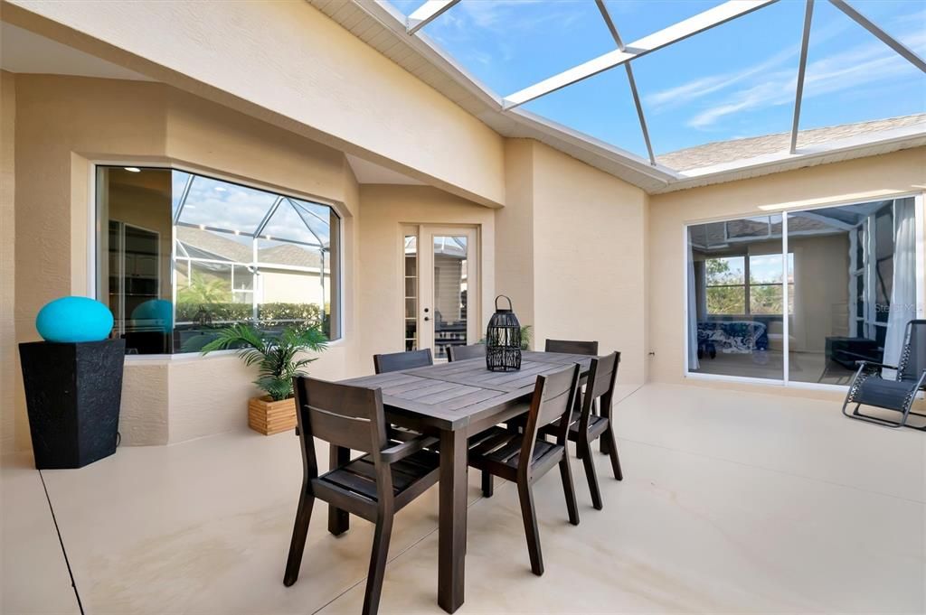 Activo con contrato: $339,900 (3 camas, 2 baños, 1612 Pies cuadrados)