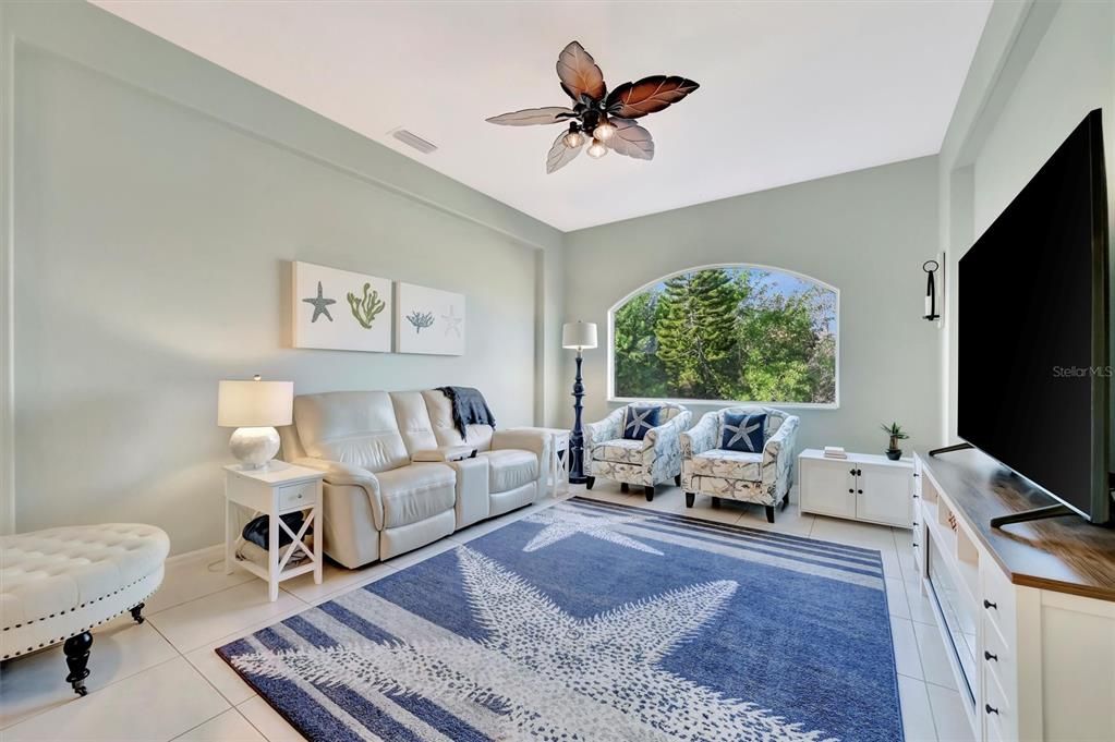 Activo con contrato: $339,900 (3 camas, 2 baños, 1612 Pies cuadrados)