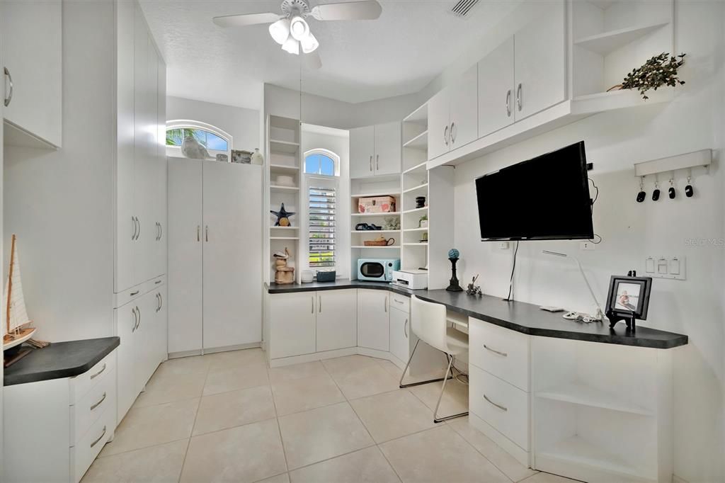 Activo con contrato: $339,900 (3 camas, 2 baños, 1612 Pies cuadrados)