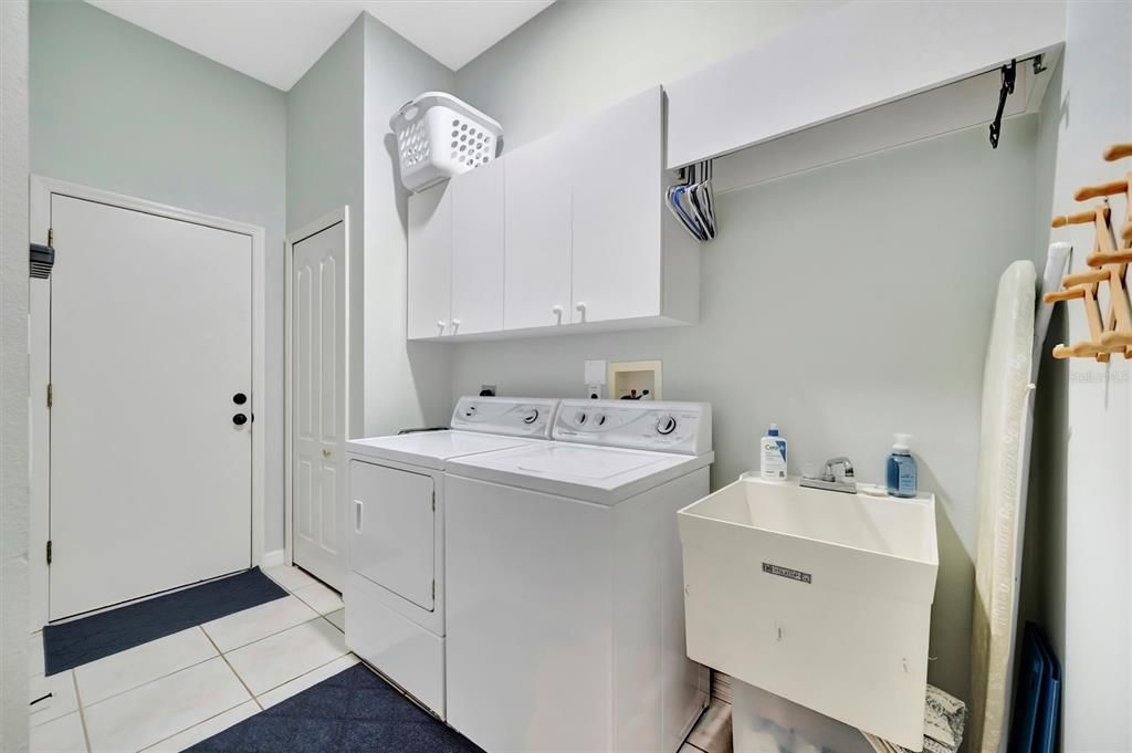 Activo con contrato: $339,900 (3 camas, 2 baños, 1612 Pies cuadrados)