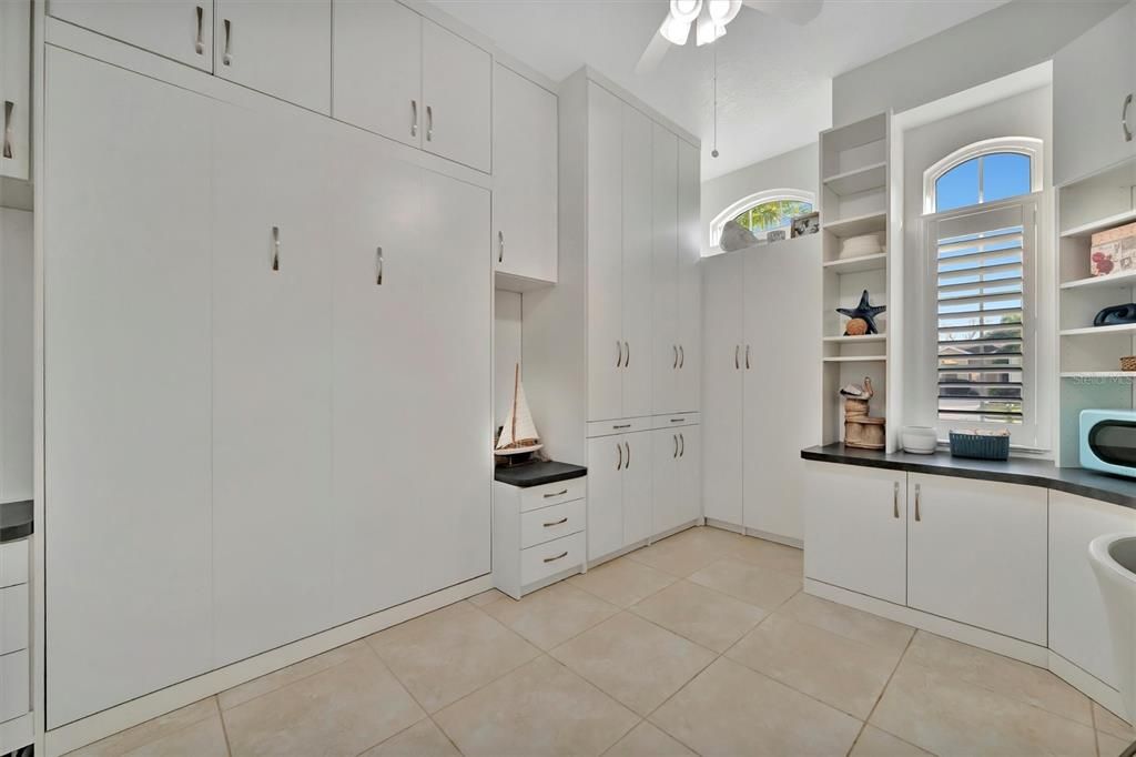 Activo con contrato: $339,900 (3 camas, 2 baños, 1612 Pies cuadrados)