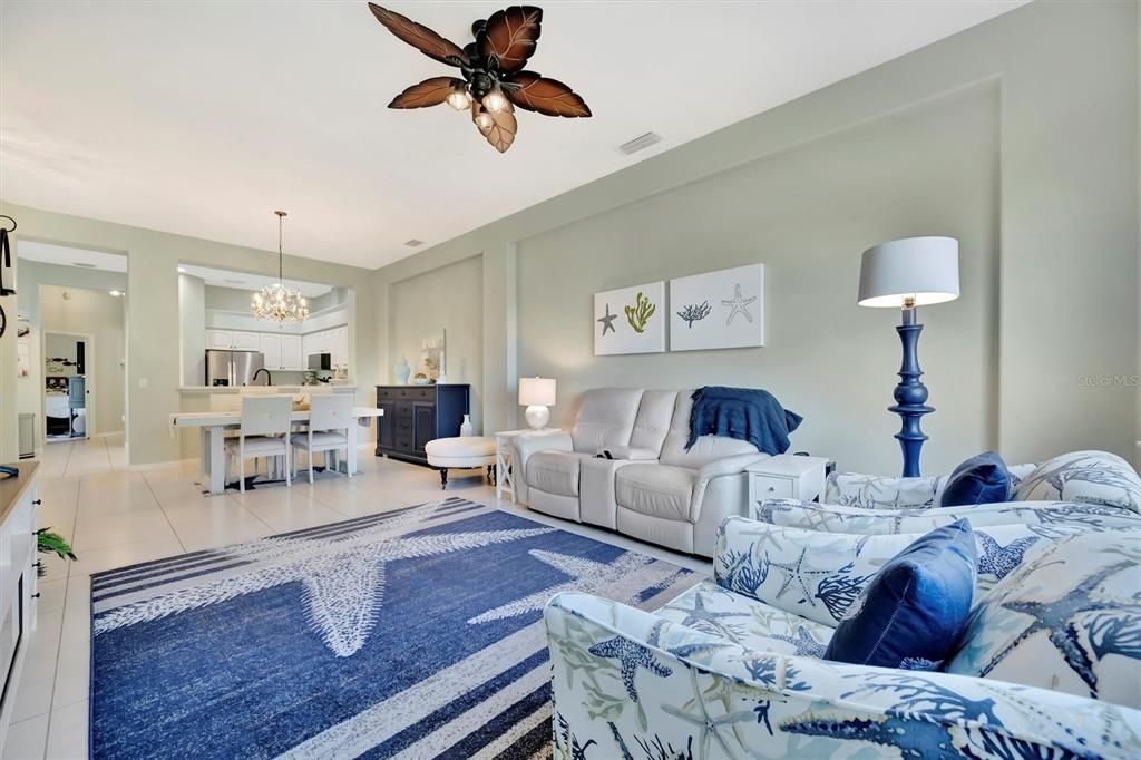 Activo con contrato: $339,900 (3 camas, 2 baños, 1612 Pies cuadrados)