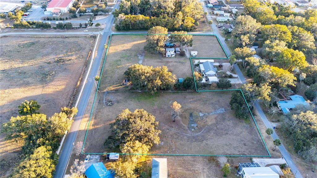 待售: $2,145,000 (4.62 acres)