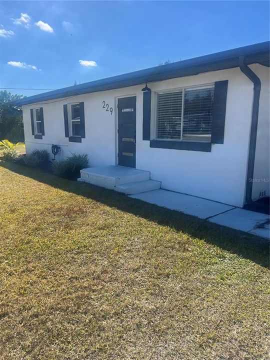 Activo con contrato: $180,000 (3 camas, 1 baños, 1044 Pies cuadrados)