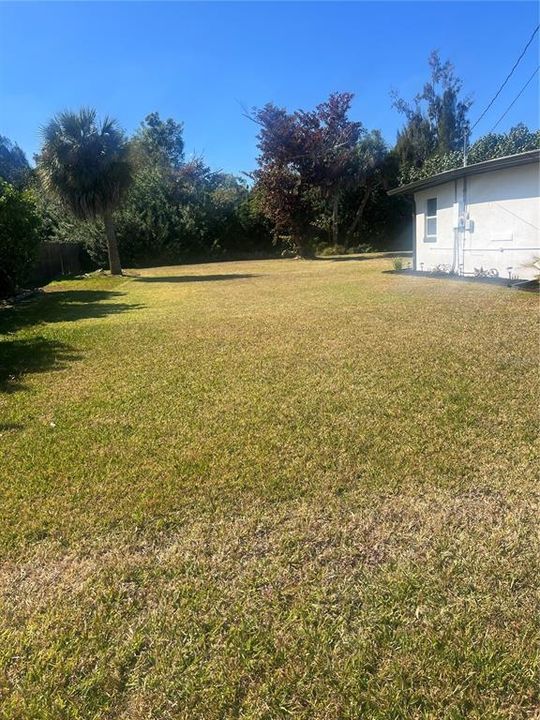 Activo con contrato: $180,000 (3 camas, 1 baños, 1044 Pies cuadrados)