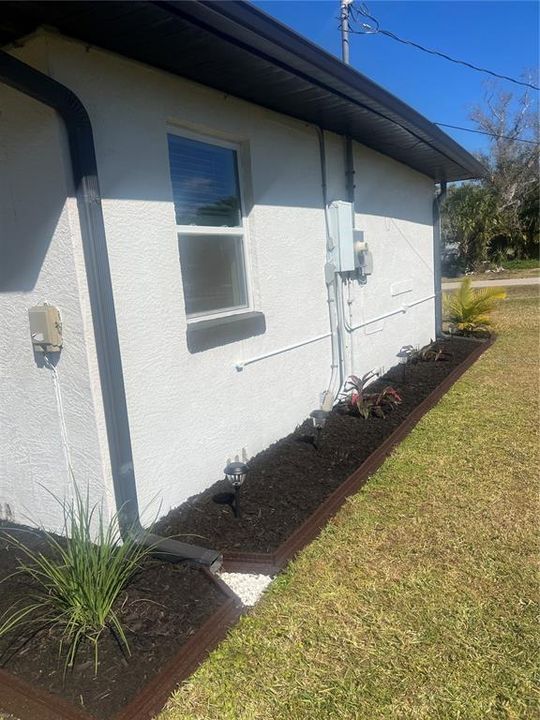 Activo con contrato: $180,000 (3 camas, 1 baños, 1044 Pies cuadrados)