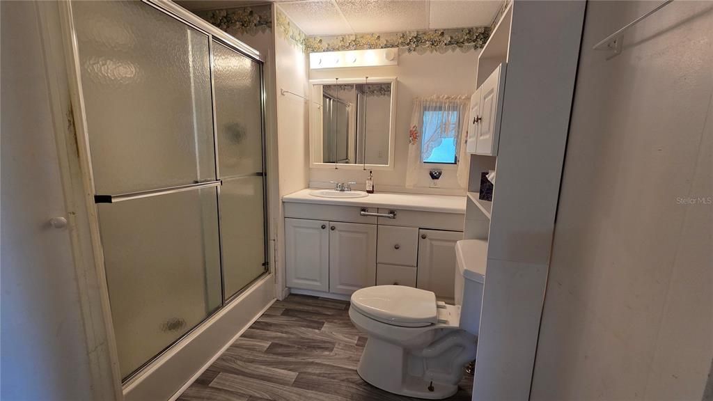 For Sale: $85,000 (2 beds, 2 baths, 960 Square Feet)