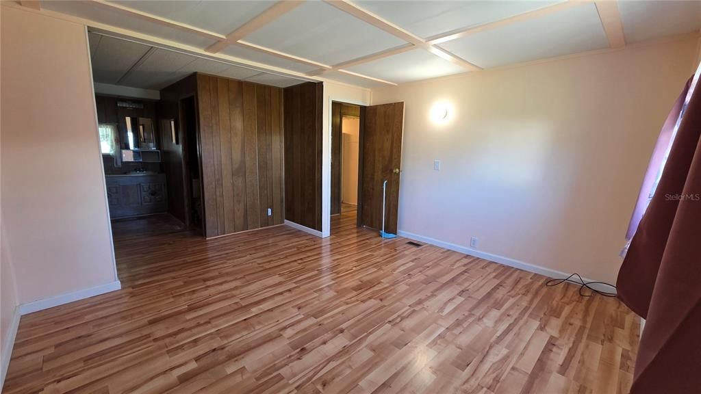 For Sale: $85,000 (2 beds, 2 baths, 960 Square Feet)