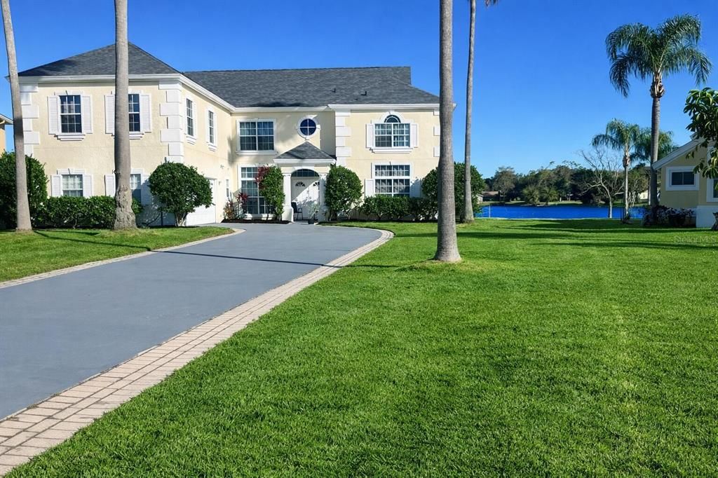 For Sale: $729,000 (4 beds, 3 baths, 3918 Square Feet)