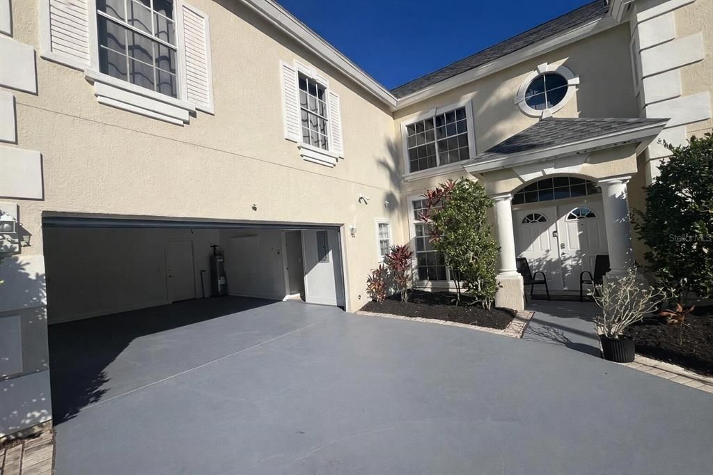 For Sale: $729,000 (4 beds, 3 baths, 3918 Square Feet)