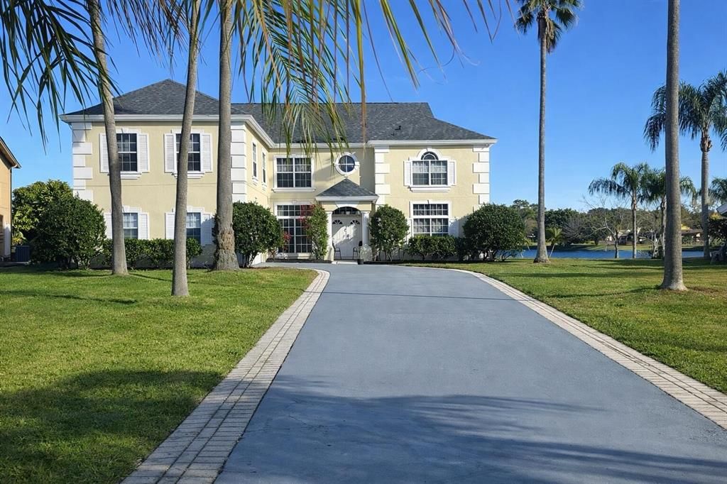 For Sale: $729,000 (4 beds, 3 baths, 3918 Square Feet)