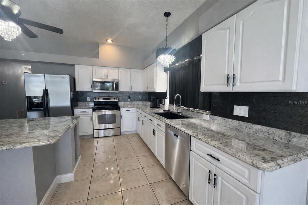 For Sale: $729,000 (4 beds, 3 baths, 3918 Square Feet)