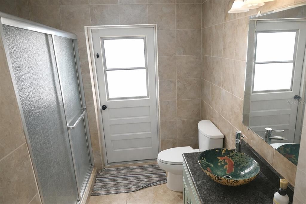 Activo con contrato: $549,000 (3 camas, 2 baños, 1950 Pies cuadrados)