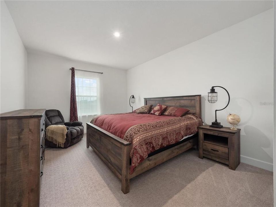 For Sale: $699,000 (4 beds, 3 baths, 4069 Square Feet)