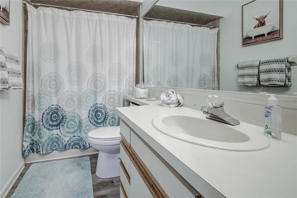 На продажу: $398,400 (3 спален, 2 ванн, 1621 Квадратных фут)