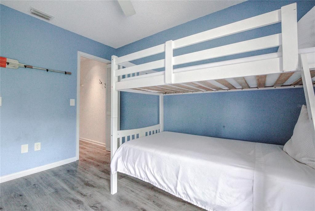 На продажу: $398,400 (3 спален, 2 ванн, 1621 Квадратных фут)