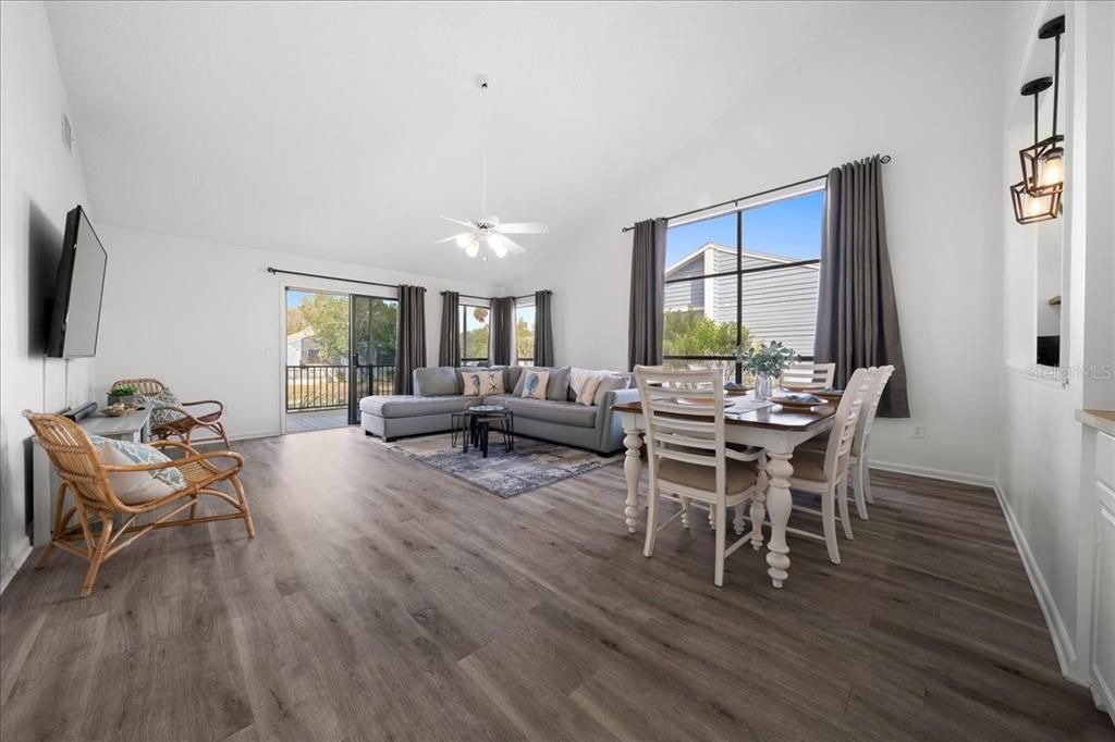En Venta: $388,000 (3 camas, 2 baños, 1621 Pies cuadrados)
