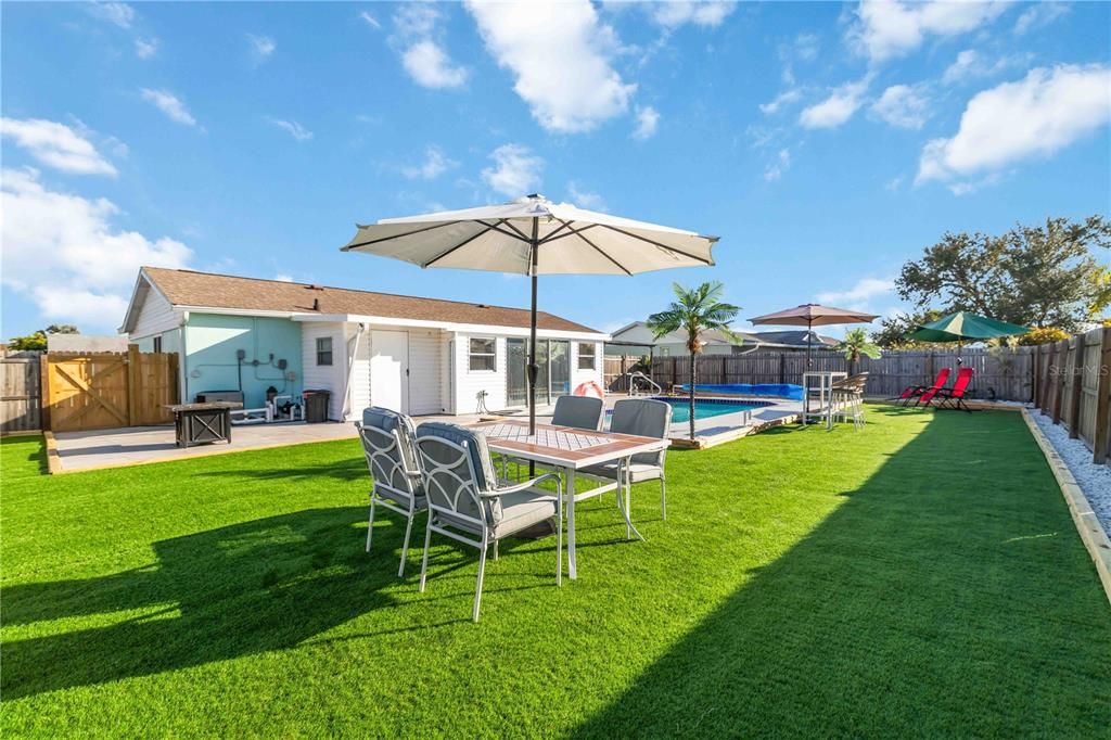 Activo con contrato: $279,500 (3 camas, 2 baños, 1072 Pies cuadrados)