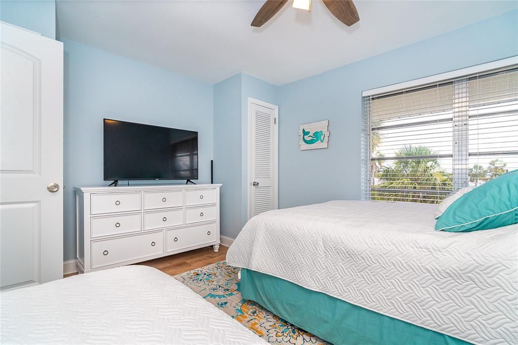 На продажу: $525,000 (2 спален, 1 ванн, 1188 Квадратных фут)