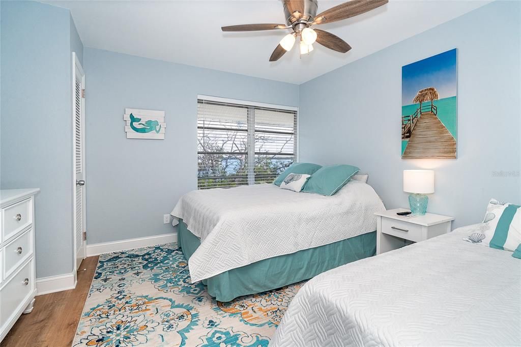 На продажу: $525,000 (2 спален, 1 ванн, 1188 Квадратных фут)