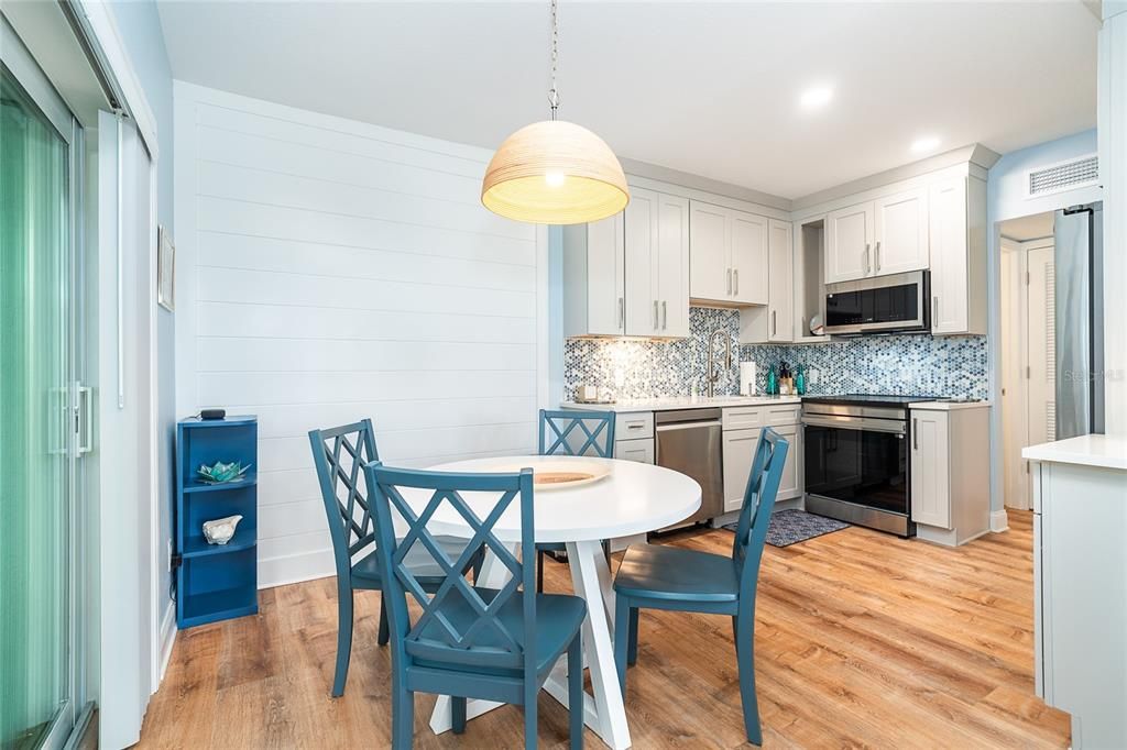 На продажу: $525,000 (2 спален, 1 ванн, 1188 Квадратных фут)