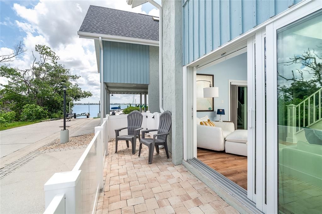 На продажу: $525,000 (2 спален, 1 ванн, 1188 Квадратных фут)