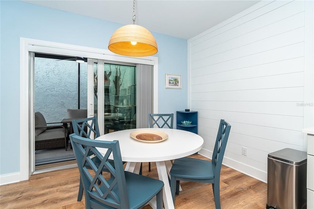 На продажу: $525,000 (2 спален, 1 ванн, 1188 Квадратных фут)