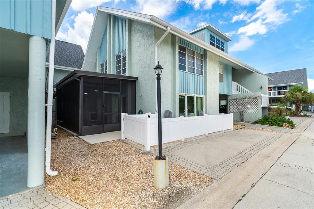 На продажу: $525,000 (2 спален, 1 ванн, 1188 Квадратных фут)