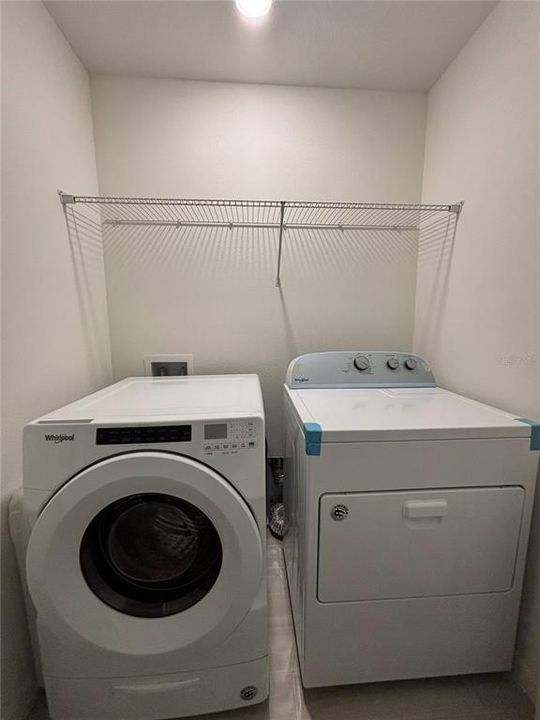 Active With Contract: $1,900 (3 beds, 2 baths, 1418 Square Feet)