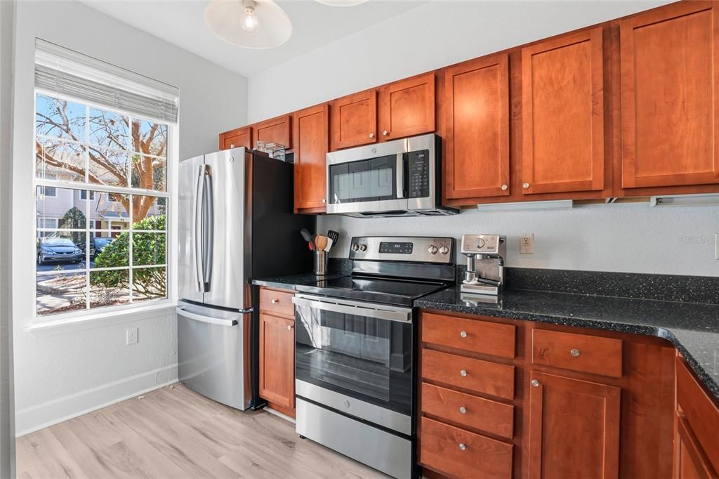 Active With Contract: $259,000 (2 beds, 2 baths, 1450 Square Feet)