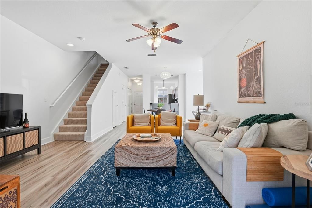 Active With Contract: $259,000 (2 beds, 2 baths, 1450 Square Feet)