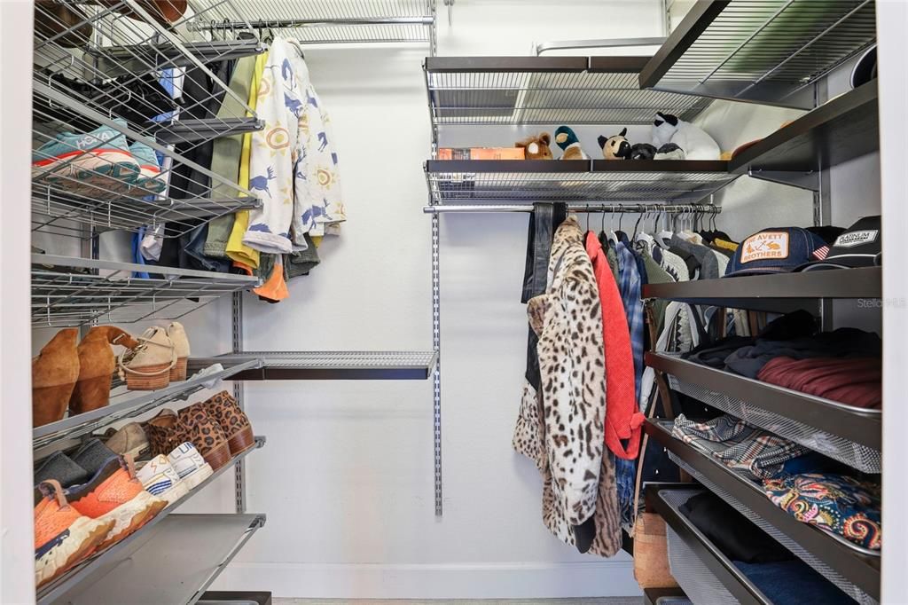 Active With Contract: $259,000 (2 beds, 2 baths, 1450 Square Feet)