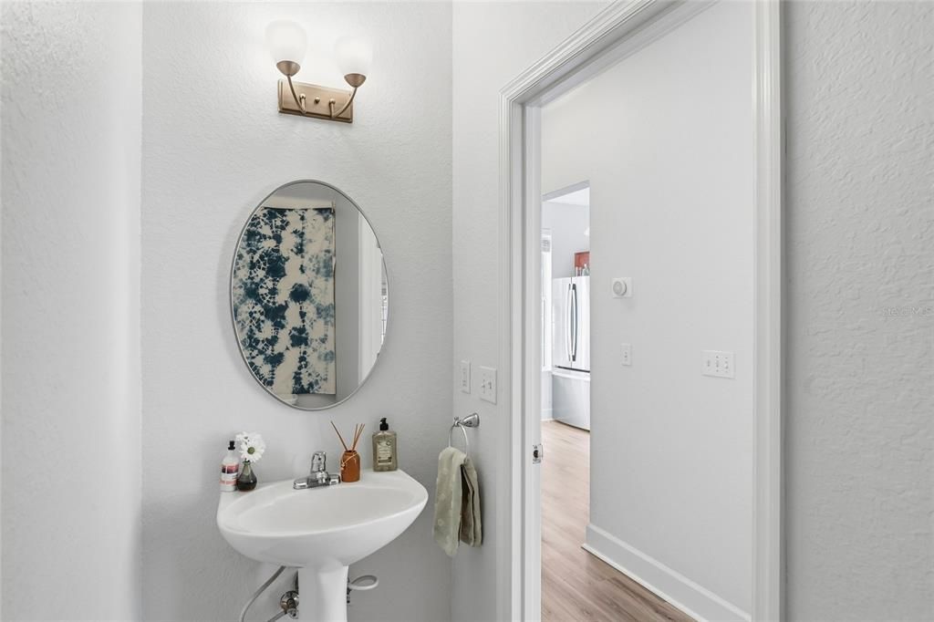 Active With Contract: $259,000 (2 beds, 2 baths, 1450 Square Feet)