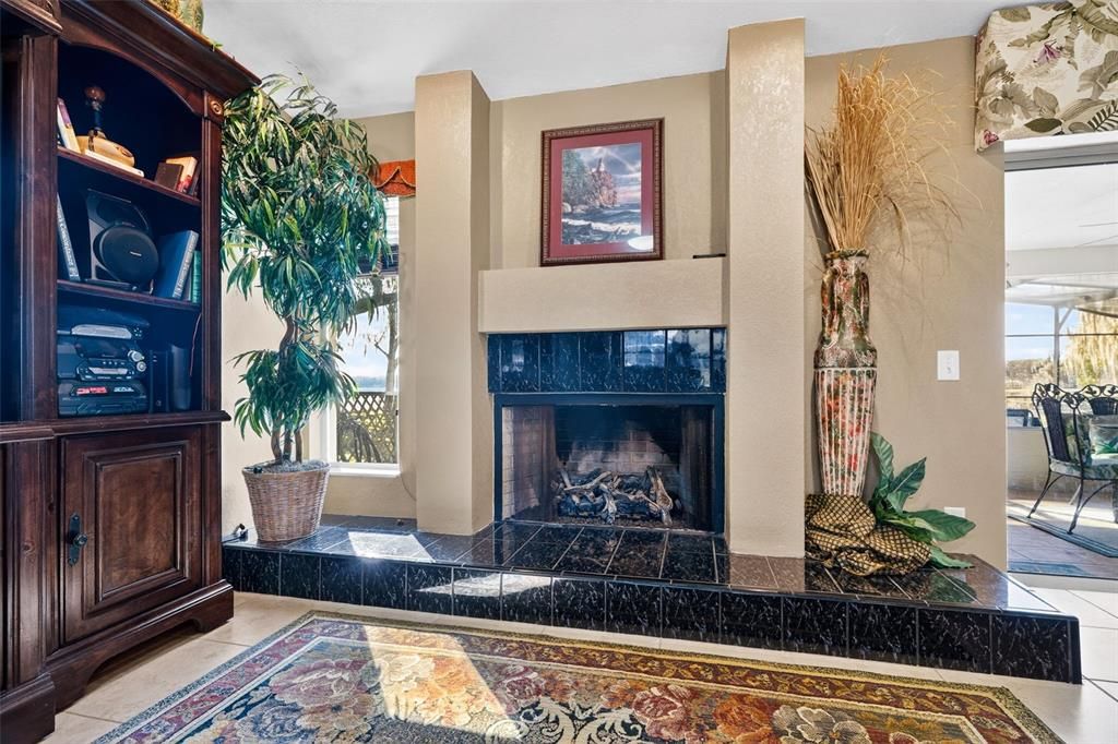 Active With Contract: $794,900 (4 beds, 3 baths, 2434 Square Feet)