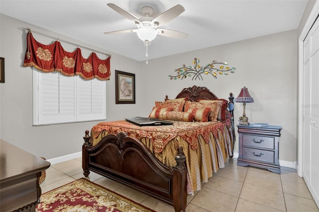 Active With Contract: $794,900 (4 beds, 3 baths, 2434 Square Feet)