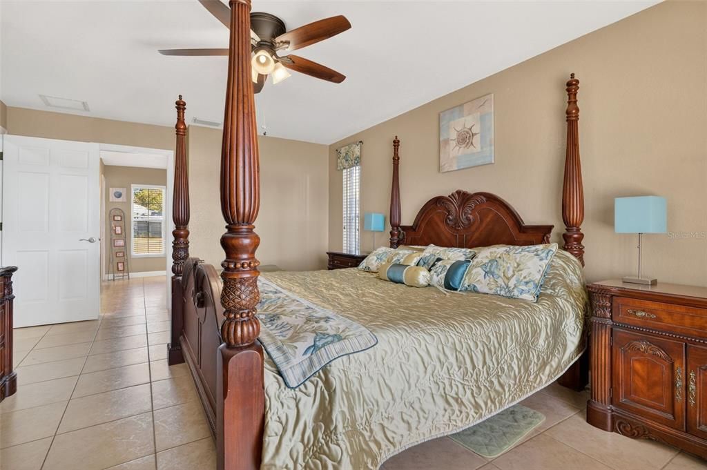 Active With Contract: $794,900 (4 beds, 3 baths, 2434 Square Feet)