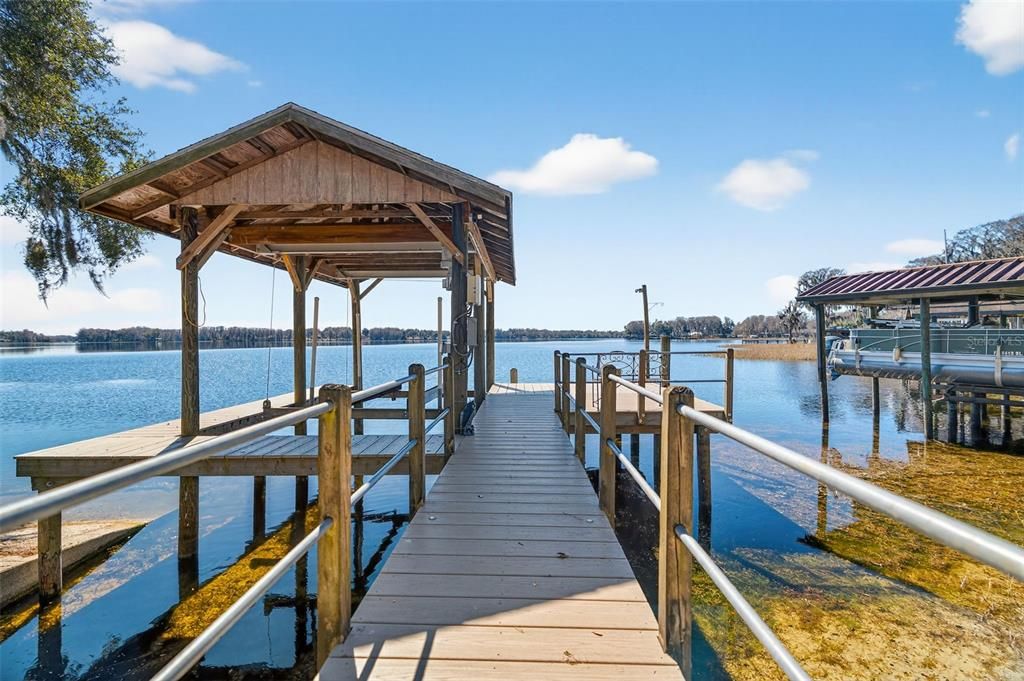 Active With Contract: $794,900 (4 beds, 3 baths, 2434 Square Feet)