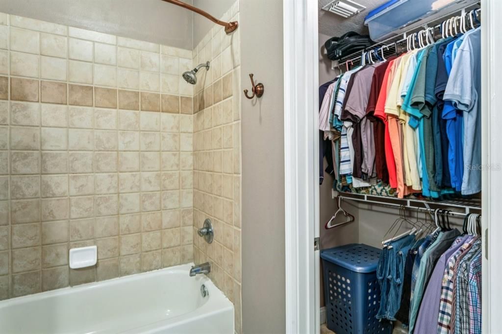 En Venta: $459,000 (4 camas, 3 baños, 3092 Pies cuadrados)