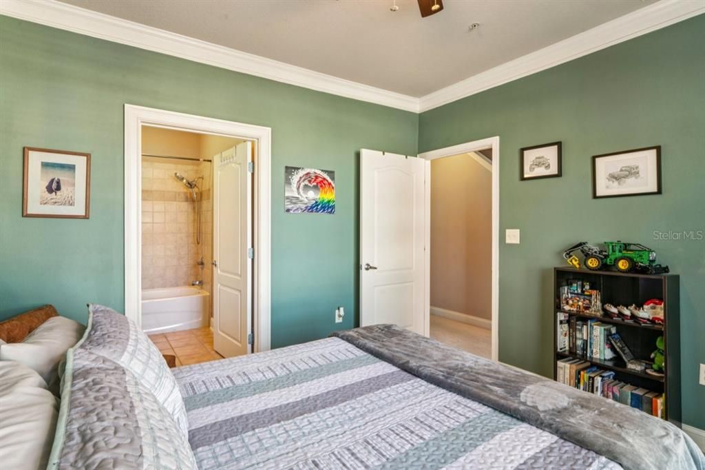 En Venta: $459,000 (4 camas, 3 baños, 3092 Pies cuadrados)