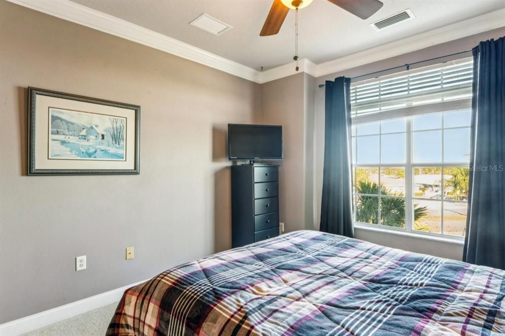 En Venta: $459,000 (4 camas, 3 baños, 3092 Pies cuadrados)