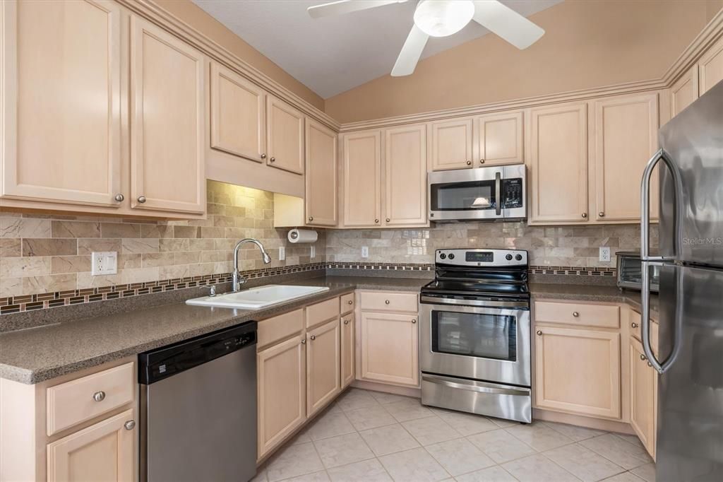For Sale: $223,000 (3 beds, 2 baths, 1616 Square Feet)