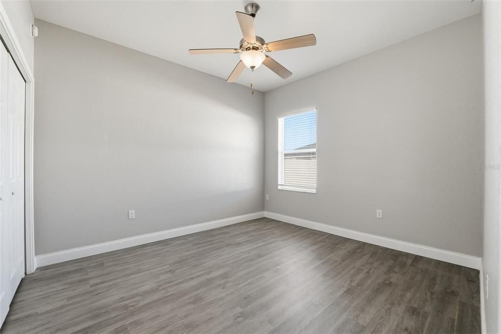 Activo con contrato: $437,000 (5 camas, 3 baños, 2600 Pies cuadrados)