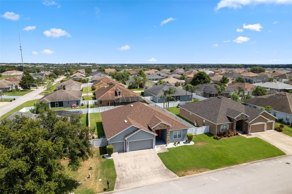 Activo con contrato: $437,000 (5 camas, 3 baños, 2600 Pies cuadrados)
