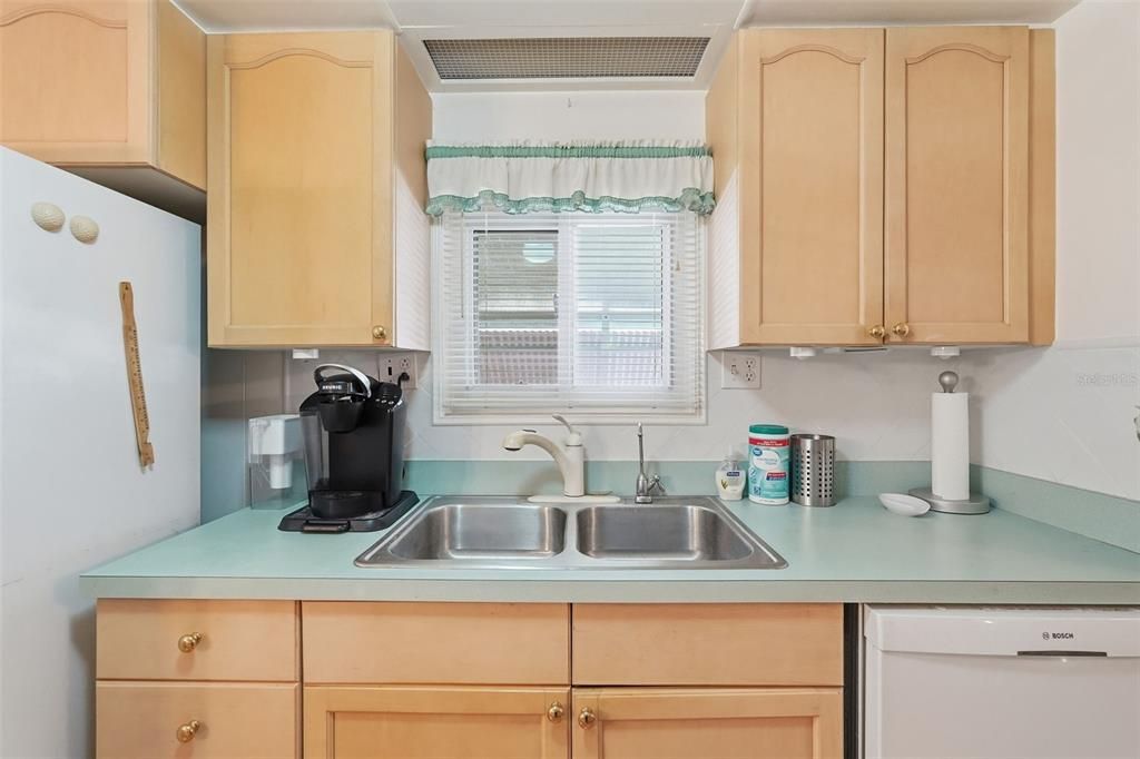 Active With Contract: $115,000 (2 beds, 2 baths, 1152 Square Feet)