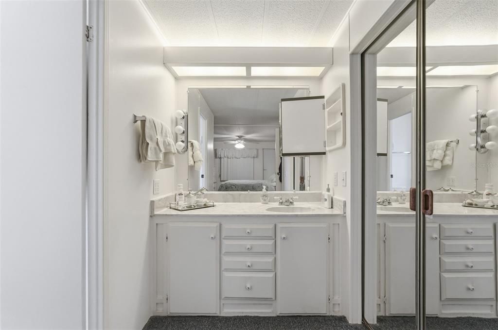 Active With Contract: $115,000 (2 beds, 2 baths, 1152 Square Feet)